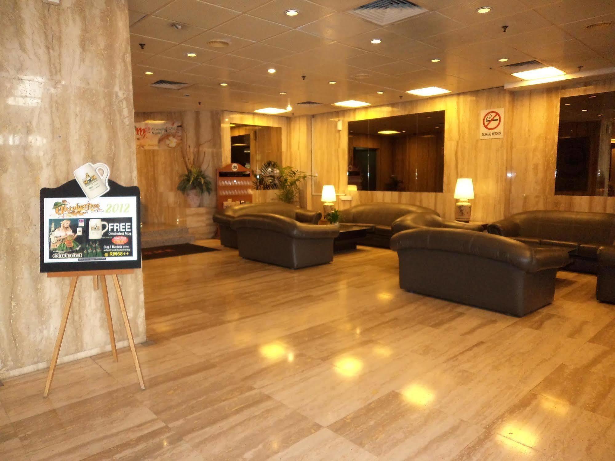 The Emperor Hotel Malacca 外观 照片